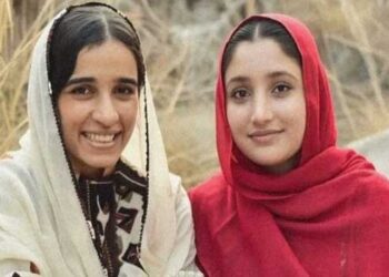 ബിഎൽഎയിൽ-ചേർന്നത്-21-ാം-വയസിൽ!!-ബലൂചിസ്ഥാനിൽ-ആക്രമണം-നടത്തിയത്-24-കാരി-ആസിഫയും-മറ്റൊരു-യുവതിയും,-ഐഎസ്‌ഐ-ആസ്ഥാനത്ത്-ആക്രമണം-നടത്തിയത്-ആസിഫ…-വനിതാ-ചാവേറുകളുടെ-ചിത്രം-പുറത്തുവിട്ട്-ബിഎൽഎ!!-വിഘടനവാദികൾ-ചാവേറാകാൻ-നോട്ടമിടുന്നത്-സാധാരണക്കാരെയും-താഴ്ന്ന-വരുമാനക്കാരെയുമെന്ന്-ഖ്വാജ-ആസിഫ്,-140-ലധികം-തീവ്രവാദികളെ-വധിച്ചതായി-ബലൂചിസ്ഥാൻ-മുഖ്യമന്ത്രി