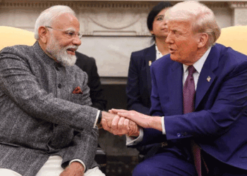 ട്രംപ്-അയഞ്ഞു,-തീരുവ18-ശതമാനമാക്കി-കുറച്ചു,-പിഴത്തീരുവ-എടുത്തുമാറ്റും;-ഒടുവിലിതാ-ഇന്ത്യ-യുഎസ്-വ്യാപാര-കരാ‍ർ-ധാരണയായി;-റഷ്യൻ-എണ്ണയോട്-ഇന്ത്യ-ബൈ-പറയും?