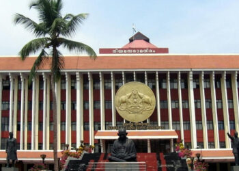 ശബരിമല-സ്വർണക്കൊള്ള-അന്വേഷണം-അട്ടിമറിക്കുന്നു,-അടുത്ത-ദിവസം-തന്നെ-ഉണ്ണികൃഷ്ണൻ-പോറ്റിയും-പുറത്തിറങ്ങും,-എല്ലാത്തിനും-പിന്നില്-മുഖ്യമന്ത്രിയുടെ-ഓഫിസ്,-നിയമസഭയില്-പ്രതിപക്ഷ-പ്രതിഷേധം-ശക്തം