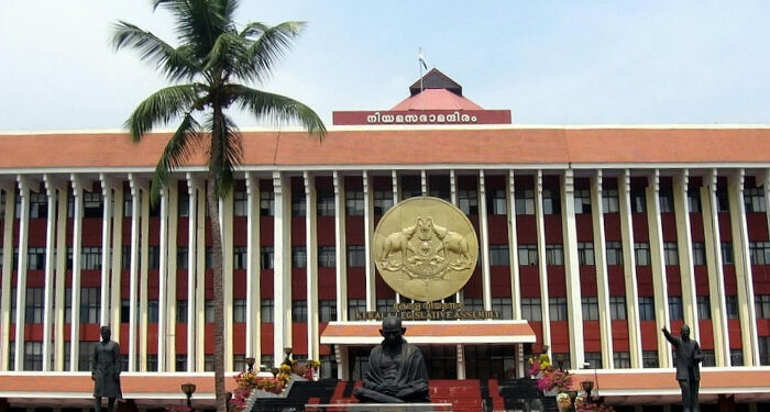 ശബരിമല-സ്വർണക്കൊള്ള-അന്വേഷണം-അട്ടിമറിക്കുന്നു,-അടുത്ത-ദിവസം-തന്നെ-ഉണ്ണികൃഷ്ണൻ-പോറ്റിയും-പുറത്തിറങ്ങും,-എല്ലാത്തിനും-പിന്നില്-മുഖ്യമന്ത്രിയുടെ-ഓഫിസ്,-നിയമസഭയില്-പ്രതിപക്ഷ-പ്രതിഷേധം-ശക്തം