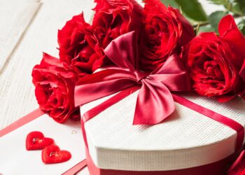 2026-ലെ-റോസ്-ദിനം-എപ്പോഴാണ്?-എന്തുകൊണ്ട്,-എങ്ങനെ-ആഘോഷിക്കുന്നു?-ചരിത്രവും-പ്രാധാന്യവും-അറിയാം