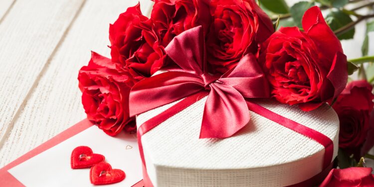 2026-ലെ-റോസ്-ദിനം-എപ്പോഴാണ്?-എന്തുകൊണ്ട്,-എങ്ങനെ-ആഘോഷിക്കുന്നു?-ചരിത്രവും-പ്രാധാന്യവും-അറിയാം