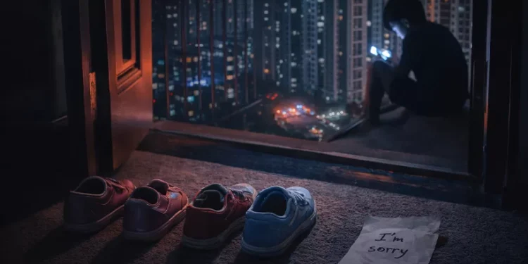 ബാക്കിയായത്-മൂന്ന്-ജോഡി-ചെരുപ്പുകളും-ഒരു-മാപ്പപേക്ഷയും-മാത്രം;-ഓൺലൈൻ-ഗെയിമുകൾ-നമ്മുടെ-തലമുറയെ-ചാവേറുകളാക്കുന്നുവോ?