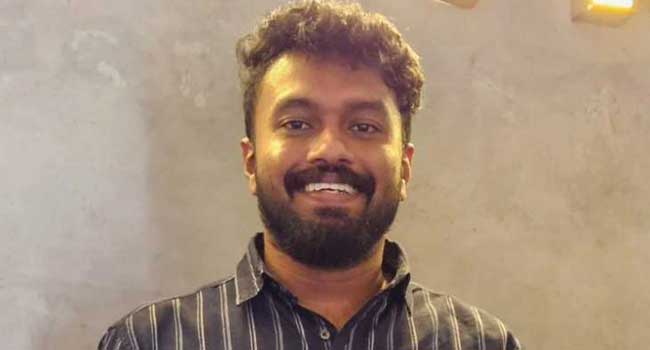 സ്വകാര്യ-ചാറ്റുകളും-ചിത്രങ്ങളും-സമൂഹമാധ്യമങ്ങളിലൂടെ-പ്രചരിപ്പിക്കുന്നു,-ഭീഷണിപ്പെടുത്തുന്നു,-ഇതിനു-നേതൃത്വം-നൽകുന്നത്-വ്യാജ-വോട്ടർ-ഐഡി-കേസിൽ-പ്രതിയായ-ഫെന്നി-നൈനാനും-രാഹുൽ-അനുകൂലികളായ-സൈബർ-സംഘങ്ങളും,-പരാതിക്കാരുടെ-വ്യക്തിത്വം-വെളിപ്പെടുത്തിയവർക്കെതിരെ-നിയമനടപടി-വേണം,-പ്രിയങ്ക-ഗാന്ധിക്ക്-ഇമെയിൽ-പരാതി-അയച്ച്-മൂന്നാം-പരാതിക്കാരി