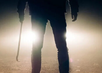 സ്കൂട്ടര്‍-പാര്‍ക്ക്-ചെയ്തതിനെ-ചൊല്ലിയുള്ള-തര്‍ക്കം-ആക്രമണത്തില്‍-കലാശിച്ചു,-മരുമകളുടെ-രണ്ടും-കൈകളും-വെട്ടി-അമ്മാവന്‍,-യുവതിയുടെ-നില-ഗുരുതരം,-പ്രതി-ഒളിവില്‍-ഇരുവരും-തമ്മില്‍-വസ്തു-തര്‍ക്കമുണ്ടായിരുന്നതായി-കുടുംബം