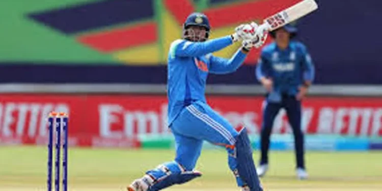 അണ്ടര്‍-19-ലോകകപ്പ്-ഫൈനലില്‍-കൂറ്റന്‍-സ്‌കോറുമായി-ഇന്ത്യ,-വൈഭവ്-സൂര്യവംശിക്ക്-തകര്‍പ്പന്‍-സെഞ്ച്വറി