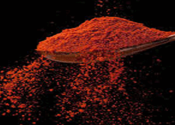 പേരാമ്പ്രയിൽ-യുവതിക്കും-2-വയസുകാരി-മകൾക്കും-നേരെ-മുളകുപൊടിയെറിഞ്ഞ്-മോഷണശ്രമം