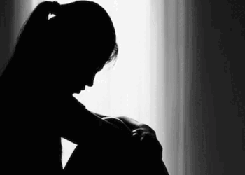 മലയാള-യുവനടിയ്ക്ക്-നേരെ-ഹോട്ടൽ-മുറിയിൽ-അതിക്രമം;-ജീവനക്കാരൻ-പിടിയിൽ;-ഫോൺ-നന്നാക്കാനെത്തിയപ്പോൾ-കടന്നു-പിടിച്ചെന്നാണ്-പരാതി