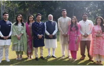 അർജുൻ-ടെണ്ടുൽക്കറുടെയും-സാനിയയുടെയും-വിവാഹം-:-സച്ചിനും-കുടുംബവും-പ്രധാനമന്ത്രി-മോദിയെ-നേരിൽ-കണ്ട്-വിവാഹത്തിന്-ക്ഷണിച്ചു