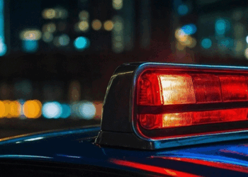 വീടിനുള്ളിലെ-രഹസ്യം-ക്യാമറയിലാക്കി-പൊലീസിന്-നൽകി!-ലഹരിയുമായി-ഭർത്താവ്-പിടിയിൽ!