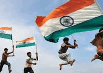 ദേശീയ-ഗാനത്തിനൊപ്പം-ഇനി-ദേശീയ-ഗീതവും.വന്ദേ-മാതരം-ആലാപനം-നിർബന്ധമാക്കി-ഉത്തരവ്:-സ്‌കൂൾ-അസംബ്ലികൾക്കടക്കം-ബാധകം;-എല്ലാവരും-എഴുന്നേറ്റ്-നിൽക്കണമെന്നും-നിർദേശം