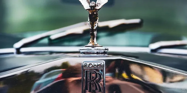 ഇന്ത്യയിൽ-വൻ-നിക്ഷേപത്തിനൊരുങ്ങി-റോൾസ്-റോയ്സ്;-10,000-തൊഴിലവസരങ്ങൾ-സൃഷ്ടിക്കും