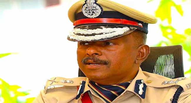 എംആർ-അജിത്-കുമാറിനെ-പറ്റി-‘കമാ’-എന്നൊരക്ഷരം-ഉരിയാടാതെ-തൃശ്ശൂർ-പൂരം-കലക്കൽ-റിപ്പോർട്ട്-16-മാസത്തിനു-ശേഷം-എഡിജിപിയുടെ-മേശപ്പുറത്ത്!!-ഉദ്യോഗസ്ഥ-ഗൂഢാലോചന-ഇല്ല,-മഠത്തിൽവരവ്-സമയം-പോലീസ്-ലാത്തിചാർജ്-നടത്തിയിട്ടില്ല,-എല്ലാം-ചെയ്തത്-തിരുവമ്പാടി-ദേവസ്വം,-ഏകപക്ഷീയമായി-തീരുമാനങ്ങളെടുത്തു…