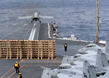 ജെറാൾഡ്-ആർ-ഫോർഡിനെ-കളത്തിലിറക്കി-ട്രംപ്!!-ഇസ്രായേൽ-അമേരിക്കൻ-സൈനിക-താവളങ്ങളെ-തകർക്കാൻ-ശേഷിയുള്ള-ഫത്താ-1,-ഫത്താ-2-ഹൈപ്പർസോണിക്-മിസൈലുകൾ,-2,500-കിലോമീറ്റർ-വരെ-ദൂരപരിധിയുള്ള-ബാലിസ്റ്റിക്-മിസൈലുകൾ!!-വമ്പൻ-യുദ്ധക്കപ്പലുകളെ-നേരിടാൻ-സാധിക്കുന്ന-ചെറിയ-വേഗതയേറിയ-ബോട്ടുകളും,-മൈനുകളും,-അന്തർവാഹിനികളുമായി-ഇറാൻ…-അമേരിക്കയ്ക്ക്-ഇറാന്റെ-രോമത്തിൽ-പോലും-തൊടാനാകില്ല-വിദ​ഗ്ദർ