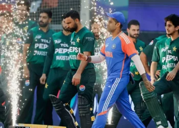 ഇന്ത്യ-പാകിസ്ഥാനോട്-തോൽക്കുമെന്ന്-പ്രവചനം;-ആരാധകർക്കിടയിൽ-ചർച്ചയായി-‘സിംബാബ്‌വെ-പ്രവചനക്കാരൻ’