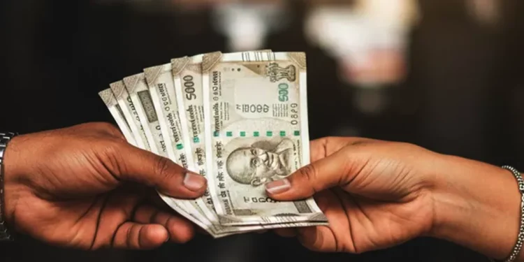 സഹകരണ-ബാങ്കുകൾക്ക്-പണം-നൽകുന്നത്-വൈകിപ്പിക്കാനാവില്ല;-ഉപഭോക്തൃ-കമ്മീഷന്റെ-സുപ്രധാന-വിധി