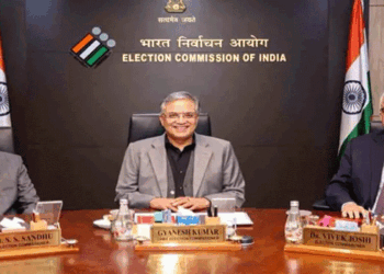 തിരഞ്ഞെടുപ്പ്-ആരവങ്ങൾ-മുഴങ്ങാൻ-നേരമായി,-ഒരുക്കങ്ങൾ-വിലയിരുത്താൻ-മുഖ്യ-തിരഞ്ഞെടുപ്പ്-കമ്മീഷണറും-സംഘവും-കേരളത്തിലേയ്ക്ക്;-പ്രഖാപനം-മാർച്ച്-പകുതിയോടെ