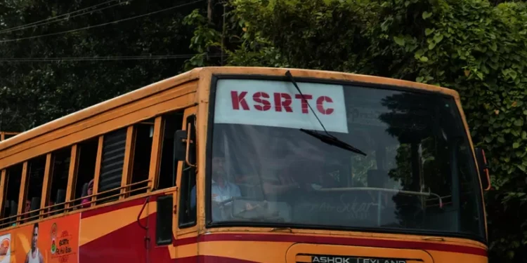 കെഎസ്ആർടിസിയിൽ-ഇനി-‘ഗുരുവായൂർ-ദർശനം’;-കുറഞ്ഞ-ചെലവിൽ-സുഖകരമായ-തീർത്ഥാടന-യാത്ര