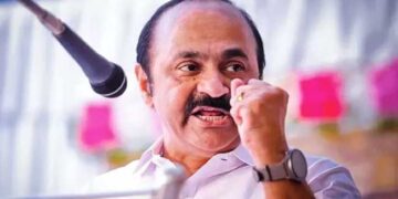 തലസ്ഥാനത്ത്-മാളിലിട്ട്-പോലീസുകാരനെ-എസ്എഫ്ഐ-ക്രിമിനൽ-സംഘം-ആക്രമിച്ചപ്പോൾ-കോഴിക്കോട്-പോലീസുകാരനെ-പട്ടാപ്പകൽ-ഒരു-ക്രിമിനൽ-കുത്തിപ്പരിക്കേൽപ്പിച്ചു,-വടിവാളുകൾക്ക്-ഇടയിലൂടെ-നടന്നെന്നും-ഇരട്ടച്ചങ്കെന്നും-പിആർ.-ഏജൻസികൾ-ഊതി-വീർപ്പിച്ച-അതേ-പിണറായി-വിജയൻ-തന്നെയാണ്-ഇപ്പോഴും-കേരളത്തിന്റെ-ആഭ്യന്തരമന്ത്രി…-വിഡി-സതീശൻ