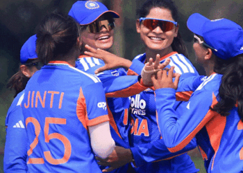 പെങ്ങന്മാർ-തൂത്തുവാരി,-ഇനി-ആങ്ങളമാരുടെ-ഊഴം;-ഏഷ്യാകപ്പിൽ-പാക്കിസ്ഥാനെ-തുരത്തി-ഇന്ത്യൻ-പെൺപട;-എട്ടു-വിക്കറ്റിന്റെ-മിന്നും-വിജയം