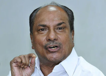 സീറ്റ്-കിട്ടിയില്ലെങ്കിലും-വിഷമിക്കേണ്ട,-ലക്ഷ്യം-പിണറായി-സർക്കാരിനെ-താഴെയിറക്കൽ;-എ.കെ-ആന്റണി