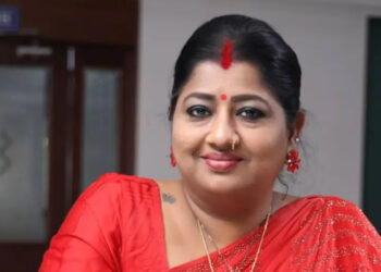 എല്ലാ-മാസവും-രേണുസുധിക്ക്-ചെലവിന്-കൊടുക്കാന്‍-നിങ്ങള്‍ക്ക്-സാധിക്കുമോ??-അത്-വാങ്ങി-അവര്‍-വീട്ടിൽ-ഇരിക്കട്ടേ,-ഭര്‍ത്താവ്-മരിച്ചു-എന്ന്-കരുതി-എപ്പോഴും-കരഞ്ഞുകൊണ്ടിരിക്കാന്‍-പറ്റുമോ?-അവരും-എല്ലാ-വികാരവും-വിചാരവും-ഉള്ള-ഒരു-പെണ്‍കുട്ടിയാണ്-പ്രിയങ്ക-അനൂപ്