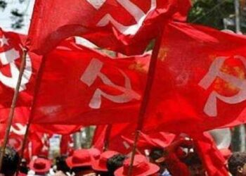 മുന്നിൽ-വന്നാൽ-ചവിട്ടി-കഴുത്തൊടിക്കും!!-എൻഒസി-ഇല്ലാതെ-നിർമിച്ച-റിസോർട്ടിന്റെ-പ്രവർത്തനം-നിർത്തിവയ്പിക്കാനെത്തിയ-ഉദ്യോഗസ്ഥസംഘത്തിനു-നേരെ-സിപിഎം-ജില്ലാ-സെക്രട്ടേറിയേറ്റംഗത്തിന്റെ-ഭീഷണി