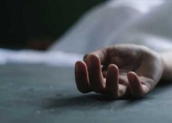 മാതാപിതാക്കൾ-തമ്മിൽ-വേർപിരിഞ്ഞ-ശേഷം-കുട്ടി-താമസിച്ചത്-പിതാവിനൊപ്പം!!-അയൽവാസിയും-ബന്ധുവും-പീഡിപ്പിച്ച-പ്ലസ്-വൺ-വിദ്യാർഥിനി-വീട്ടിൽ-തൂങ്ങിമരിച്ച-നിലയിൽ,-കുട്ടിയുടെ-മരണത്തിനു-പിന്നിൽ-കടുത്ത-മാനസിക-വിഷമം?