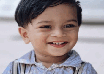 ഷാർജയിൽ-രണ്ടുവയസ്സുകാരൻ-കാറിടിച്ചു-മരിച്ച-സംഭവം:-ഡ്രൈവർക്ക്-മാപ്പ്-നൽകി-മലയാളികളായ-മാതാപിതാക്കൾ;-നഷ്ടമായത്-എട്ടുവർഷത്തെ-കാത്തിരിപ്പിനുശേഷമുണ്ടായ-ഏകമകൻ