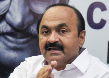 റീത്ത്-വെക്കാൻ-പോകുന്നതല്ല-തന്റെ-പണി;-ആരോഗ്യമന്ത്രിക്ക്-മറുപടിയുമായി-വി-ഡി-സതീശൻ