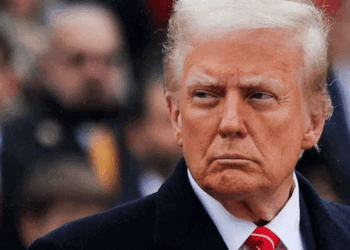 ട്രംപിന്റെ-തീരുവ-തീരുമാനത്തിൽ-ആടിയുലഞ്ഞ്-ആഗോളവിപണി;-സ്വർണം,-വെള്ളി-ഉയരും;-ഇന്ത്യയുടെ-കയറ്റുമതി-മേഖലയ്ക്കും-വെല്ലുവിളി