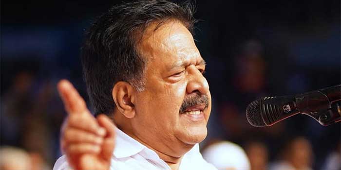 ഈ-പേരിൽ-സംസ്ഥാനവ്യാപകമായി-ആക്രമണം-അഴിച്ചുവിടാൻ-ആണ്-ഉദ്ദേശ്യമെങ്കിൽ-തിരിച്ചടിക്കും!!-വീണ-ജോർജിന്റെ-ആക്രമണ-കെട്ടുകഥ-ഡാറ്റാ-ചോർച്ചയിൽ-നിന്ന്-സർക്കാരിനെ-രക്ഷിക്കാനുള്ള-അടവുനയം,-ഒപ്പം-തുടർച്ചയായി-പരാജയപ്പെടുന്ന-ആരോഗ്യ-വകുപ്പിന്റെ-പ്രതിസന്ധികൾ-തെരഞ്ഞെടുപ്പ്-കാലത്ത്-മൂടിവെക്കാനുള്ള-ഒരു-തരംതാഴ്ന്ന-ശ്രമം-ചെന്നിത്തല