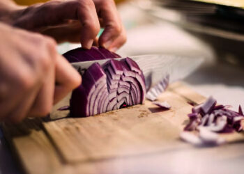 സവാളയും-കടലമാവും-മതി;-ഉച്ചയൂണ്-കുശാലാക്കാൻ-ഇതാ-ഒരു-സ്‌പെഷ്യൽ-വിഭവം!