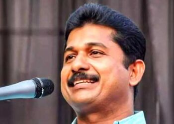 ‘എവിടെയോ-ഒരാളെ-ഓപ്പറേഷൻ-ചെയ്തപ്പോൾ-വയറിന്റെയുള്ളിൽ-കത്രിക-പോയെന്നോ-ആണ്-പറയുന്നത്…-എന്ന്-ഓപ്പറേഷൻ-ചെയതതാണ്,-എന്ന്-പോയ-കത്രിക-പോയതാണ്-എന്നോ-നമ്മൾ-അന്വേഷിക്കാൻ-പോയിട്ടില്ല….ഏതെങ്കിലും-ഒരു-ഡോക്ടർ-കിടക്കട്ടെ-വയറ്റിൽ-ഒരു-കത്രിക-എന്ന്-വെച്ച്-കൊടുത്തതായിരിക്കുമോ,-സാധാരണ-ചിന്താഗതിയുള്ള-മനുഷ്യന്-മനസിലാകില്ലേ…-അതൊരു-അബദ്ധം-പറ്റിയതാണ്’…