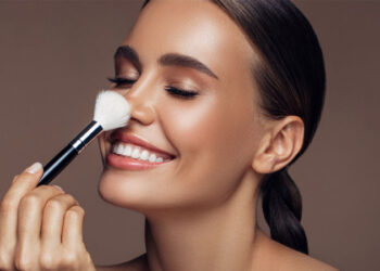 കവിളുകളിൽ-ഇനി-മാന്ത്രിക-സ്പർശം;-2026-ലെ-മേക്കപ്പ്-ലോകം-കീഴടക്കി-‘ഹേസി-ചീക്സ്’-ട്രെൻഡ്