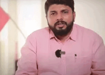 ‘പ്രതിപക്ഷ-നേതാവിന്റെ-മുട്ടുകാല്‍-തല്ലിയൊടിച്ച്‌-വരുന്നവര്‍ക്ക്-ഞങ്ങളൊരു-ഇനാം-പ്രഖ്യാപിച്ചാലോ,-ദൃശ്യങ്ങൾ-ഇല്ലാത്തതിനാൽ-മർദ്ദനമേറ്റിട്ടില്ലെന്ന്-പറയുമോ?‘-വെല്ലുവിളിയുമായി-വി-വസീഫ്