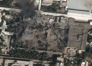 ഖമനേയിയേയും-പ്രമുഖ-നേതാക്കളേയും-ലക്ഷ്യമി‌ട്ട്-ഇസ്രയേലും-യുഎസും!!-ആക്രമണത്തിൽ-ഇറാൻ-പരമോന്നത-നേതാവിന്റെ-കൊട്ടാരം-പൂർണമായി-തകർന്നു,-ഖമനേയി-സുരക്ഷിത-സ്ഥലത്തേക്ക്-കടന്നു?-മസൂദ്-പെസെഷ്‌കിയാൻ-സുരക്ഷിതൻ