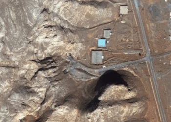 ഇറാന്റെ-പ്രധാന-സൈനിക-ആണവ-കേന്ദ്രങ്ങൾ-നിലനിൽക്കുന്ന-ഇസ്ഫഹാൻ-മേഖല-ഉന്നമിടാൻ-ഇസ്രയേൽ-തയ്യാറെടുക്കുന്നു;-പ്രദേശത്തുള്ള-ജനങ്ങളോട്-അടിയന്തരമായി-ഒഴിഞ്ഞ്-പോകണമെന്ന്-മുന്നറിയിപ്പ്