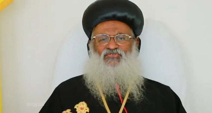 അഹങ്കാരം-കൊണ്ട്-മനസും-ശരീരവും-തളര്‍വാതം-പിടിച്ചവരാണ്-യുദ്ധം-ചെയ്യുന്നത്,-നല്ല-ബോധമുള്ളവര്‍ക്ക്-ഒരിക്കലും-യുദ്ധം-ചെയ്യാന്‍-തോന്നുകില്ല.-ഇത്തരം-യുദ്ധങ്ങള്‍-ഒന്നിനും-ഒരു-പരിഹാരമല്ല,-കത്തോലിക്കാ-ബാവ