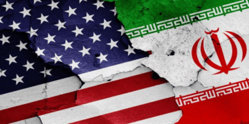 യുഎസുമായി-നേരിട്ട്-പടപൊരുതാൻ-ഇറാനും-കൂട്ടാളികളും-തയ്യാറെടുക്കുന്നുവെന്ന്-ഇന്റലിജൻസ്;-സൈനീക-ആക്രമണത്തെക്കാൾ-സൈബർ-ആക്രമണങ്ങളും-പ്രത്യേക-ലക്ഷ്യകേന്ദ്രങ്ങൾ-തകർക്കാനുള്ള-നീക്കങ്ങളും-ആസൂത്രണം-ചെയ്യുന്നു