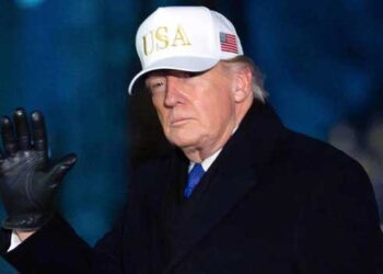 പുരയ്ക്ക്-തീകൊടുത്തിട്ട്,-അതിന്റെ-മൂട്ടിലിരുന്ന്-ബീഡിവലിക്കുന്ന-ട്രംപ്-തന്ത്രം!!-ഡിഎഫ്സി-വഴി-ഇൻഷുറൻസ്-പ്രഖ്യാപനം-കൊണ്ട്-ഉദ്ദേശിക്കുന്നതെന്ത്?-നേവി-എസ്കോർട്ട്-പോകാൻ-മാത്രം-കപ്പൽ-അമേരിക്കയുടെ-പക്കലുണ്ടോ?-ആഗോള-വിപണിയിൽ-എണ്ണവില-10-മുതൽ-15%-ഉയരുന്നു,-അമേരിക്ക-പണപ്പെരുപ്പത്തിലേക്കോ?-ട്രംപിന്റെ-പുതിയ-നീക്കങ്ങൾ-ഇടക്കാല-തെരഞ്ഞെടുപ്പിൽ-തിരിച്ചടിക്കുമോ?