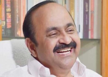 ഒരു-ചാനൽ-കഴിഞ്ഞ-48-മണിക്കൂറിനുള്ളിൽ-നാൽപ്പതോളം-വ്യാജ-വാർത്തകൾ-കോൺഗ്രസിനെതിരേ-പടച്ചുവിട്ടു!!-സുധാകരനെ-സ്ഥാനാർഥിയാക്കിയാൽ-ഞാൻ-പ്രതിപക്ഷ-നേതൃസ്ഥാനം-രാജിവെക്കുമെന്ന്-ആരാണ്-പറഞ്ഞത്?-കോൺഗ്രസ്-സ്ഥാനാർഥികളെ-പ്രഖ്യാപിക്കാൻ-മൂന്ന്-ദിവസം-എടുത്തെന്ന്-വാർത്ത,-എകെജി-സെന്ററിൽ-നിന്ന്-സ്ഥാനാർഥികളെ-തീരുമാനിക്കുന്നത്-പോലെയാണോ-കോൺഗ്രസിന്റെ-നടപടിക്രമങ്ങൾ?-വി-ഡി-സതീശൻ