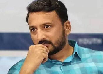 പ്രായപൂർത്തിയാകാത്ത-കുട്ടിയുൾപ്പെടെ-10-പേരെ-പീഡനത്തിന്-ഇരയാക്കിയിട്ടുണ്ടെന്ന-പരാതി-നിലവിലുണ്ട്!!-രാഹുൽ-മാങ്കൂട്ടത്തിലിന്റെ-മുൻകൂർ-ജാമ്യം-റദ്ദാക്കണം,-ഒന്നാം-പരാതിക്കാരി-സുപ്രിംകോടതിയിൽ,-ഹർജി-പരി​ഗണിക്കുക-ബുധനാഴ്ച