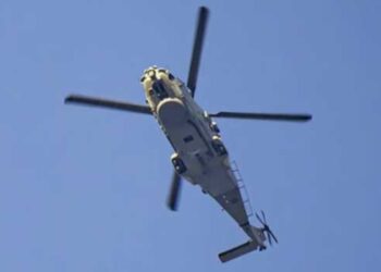 പരിശീലന-പറക്കലിനിടെ-ഖത്തറിൽ-സൈനിക-ഹെലികോപ്റ്റർ-കടലിൽ-തകർന്നു-വീണു,-ഹെലികോപ്റ്ററിലുണ്ടായിരുന്ന-ജീവനക്കാർക്കും-യാത്രക്കാർക്കുമായി-തെരച്ചിൽ-തുടരുന്നു,-അപകട-കാരണം-വ്യക്തമല്ല-ഖത്തർ-പ്രതിരോധ-മന്ത്രാലയം