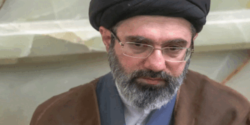 ‘മൊജ്തബ-ഖമേനി-അത്രയ്ക്ക്-അവശനിലയിലോ?‘പെരുന്നാളിന്-വീഡിയോ-‌സന്ദേശത്തിന്-പകരം-രേഖാമൂലമുള്ള-പ്രസ്താവന-മാത്രം-;-സംശയക്കണ്ണുകളുമായി-സിഐഎയും-മൊസാദും