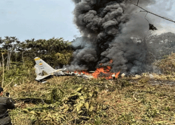 കൊളംബിയയിൽ-സൈനിക-വിമാനം-തകർന്നുവീണു;-അപകടം-ടേക്ക്-ഓഫിനിടെ,-വിമാനത്തിൽ-110-സൈനികർ,-നിരവധി-പേർ-മരിച്ചതായി-റിപ്പോട്ട്