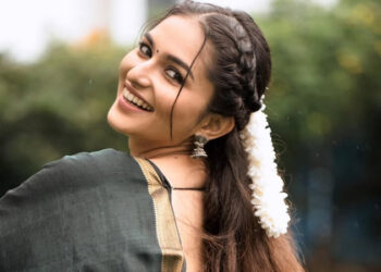 സ്റ്റാർബക്സിലും-തുണിക്കടയിലും-ജോലി-ചെയ്തു;-കയാദു-ലോഹർ