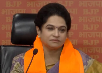 ലീഡറുടെ-മോളല്ലേ…-പാര്‍ട്ടി-ഒന്നും-നോക്കാതെ-പത്മേച്ചിക്ക്-ഒരു-വോട്ട്-എന്നാണ്-ആളുകള്‍-പറയുന്നത്,-അച്ഛന്‍-ജീവിച്ചിരുന്നെങ്കില്‍-ബിജെപിയില്‍-വന്നേനെ,-അത്രയ്ക്കും-കോണ്‍ഗ്രസ്-മടുത്തിരുന്നു,-പാര്‍ട്ടിയില്‍-കെ-മുരളീധരന്-നീതി-ലഭിക്കുന്നില്ലെന്ന്-പത്മജ-വേണുഗോപാല്‍