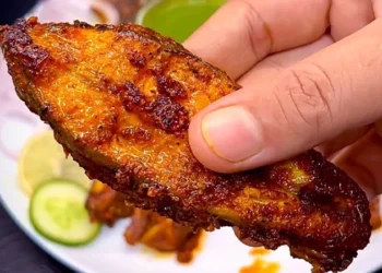 മസാലക്കൂട്ടുകൾ-കുറച്ച്-നാടൻ-രുചിയിൽ-മീൻ-പൊരിക്കാം!