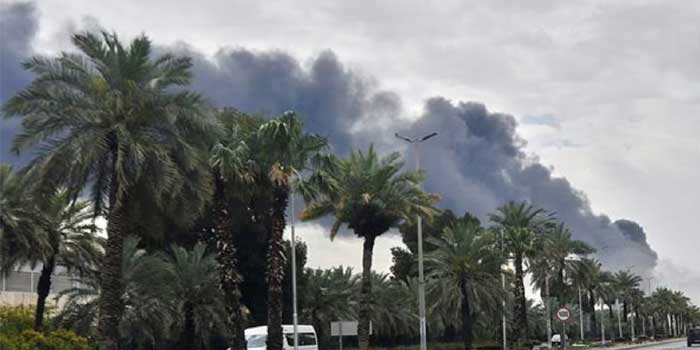 അബുദാബിയിൽ-മിസൈൽ-ആക്രമണം,-ഇറാൻ-തൊടുത്ത-ബാലിസ്റ്റിക്-മിസൈൽ-ആകാശത്തുവെച്ച്-യുഎഇ-തകർത്തു,-അവശിഷ്ടങ്ങൾ-പതിച്ച്-ഇന്ത്യക്കാരനടക്കം-രണ്ട്-മരണം,-മൂന്ന്-പേർക്ക്-പരുക്ക്!!-നിരുപാധികം-ആക്രമണം-അവസാനിപ്പിക്കണം,-ഇറാന്റെ-സ്ലീപ്പർ-സെല്ലുകൾ-രാജ്യങ്ങളെ-അസ്ഥിരപ്പെടുത്താൻ-ശ്രമിക്കുന്നു-ഗൾഫ്-രാജ്യങ്ങൾ